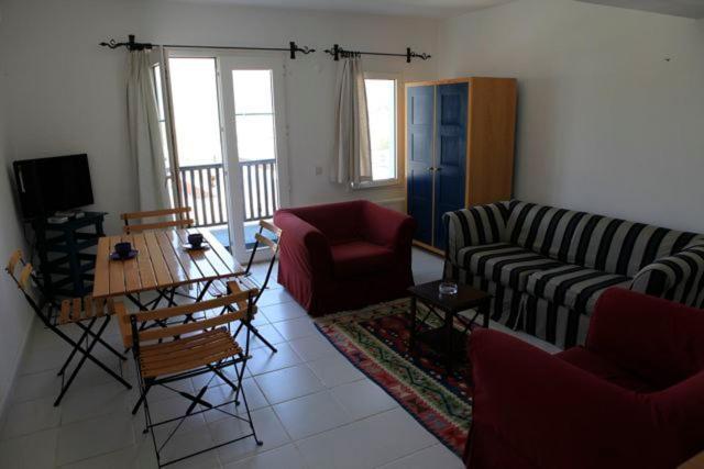 Emelce Apart Bodrum Quarto foto